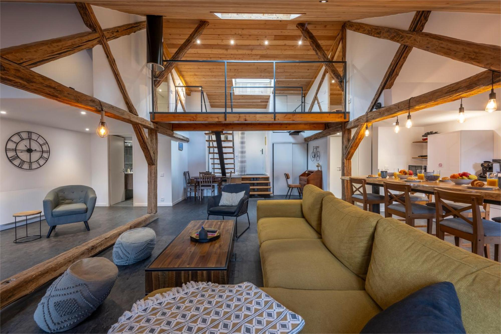 Superbe Loft - Situ Sur La Place Centrale Barcelonnette Εξωτερικό φωτογραφία