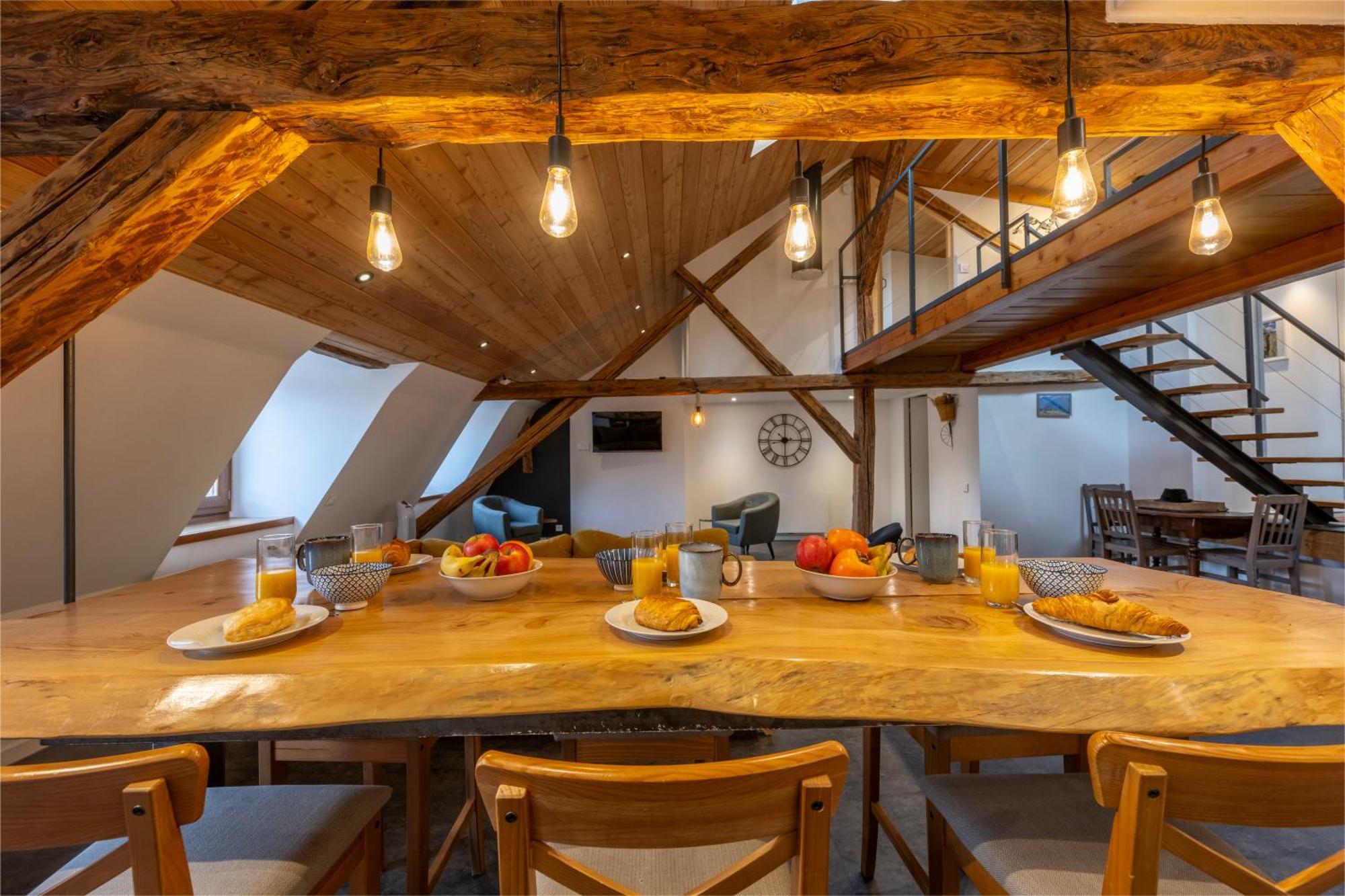 Superbe Loft - Situ Sur La Place Centrale Barcelonnette Εξωτερικό φωτογραφία