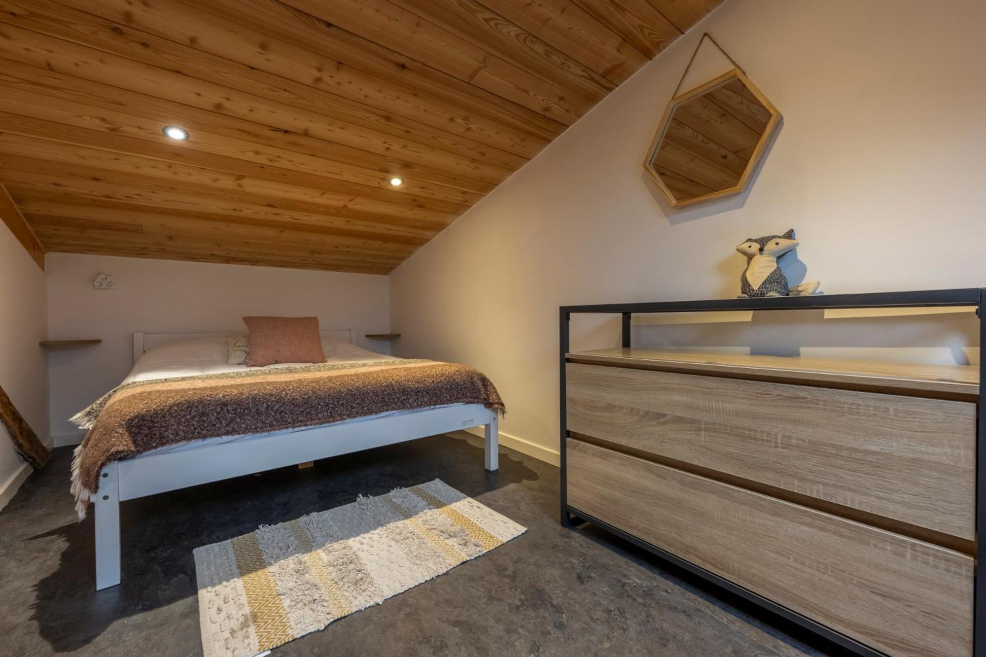 Superbe Loft - Situ Sur La Place Centrale Barcelonnette Εξωτερικό φωτογραφία