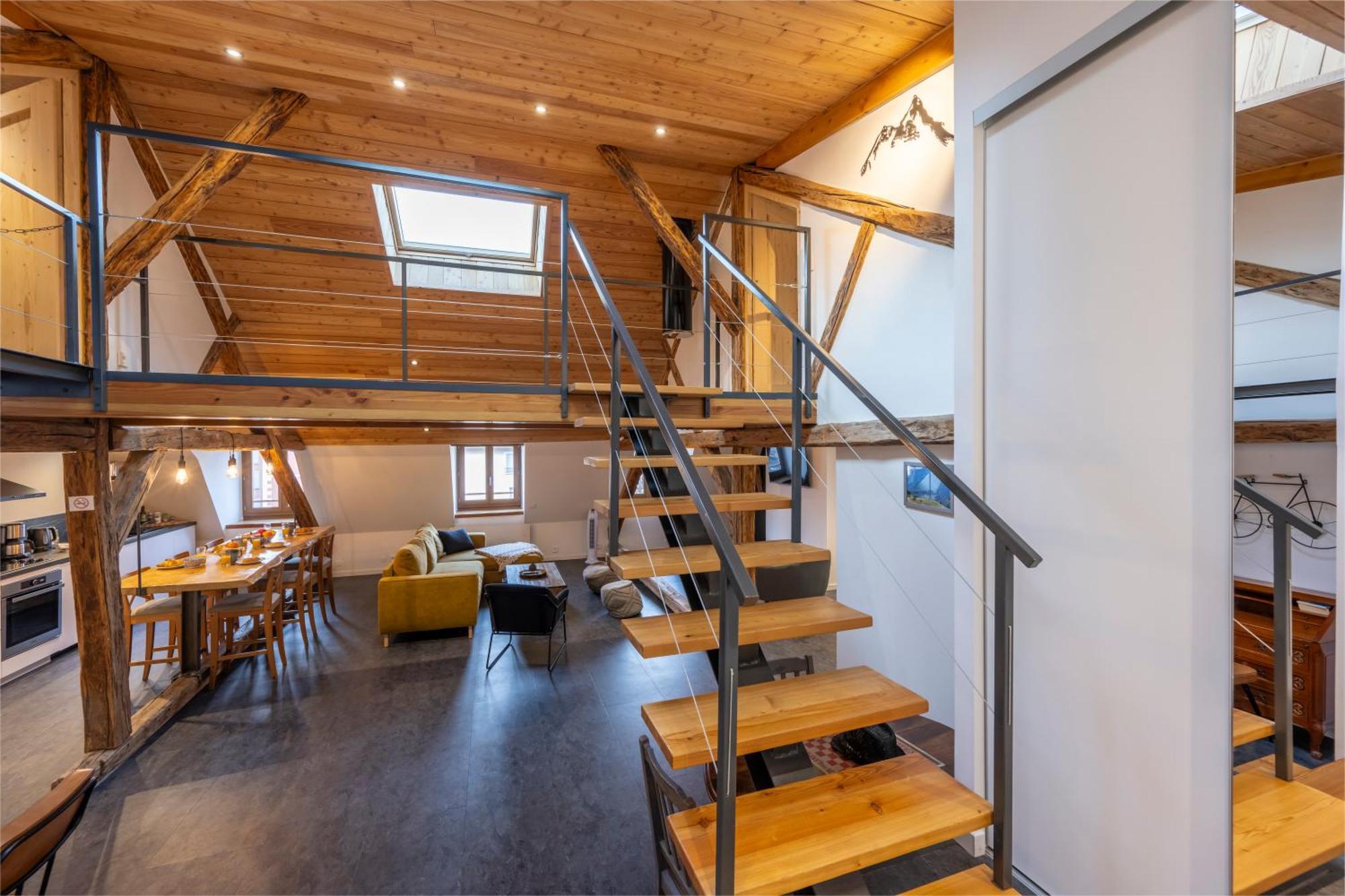 Superbe Loft - Situ Sur La Place Centrale Barcelonnette Εξωτερικό φωτογραφία